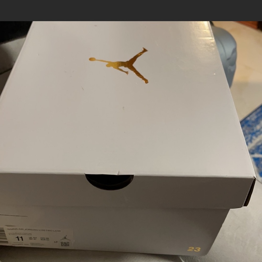 Box for sneakers